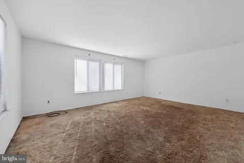 $199,900 | 710 East Elm Avenue, Lindenwold, NJ 08021