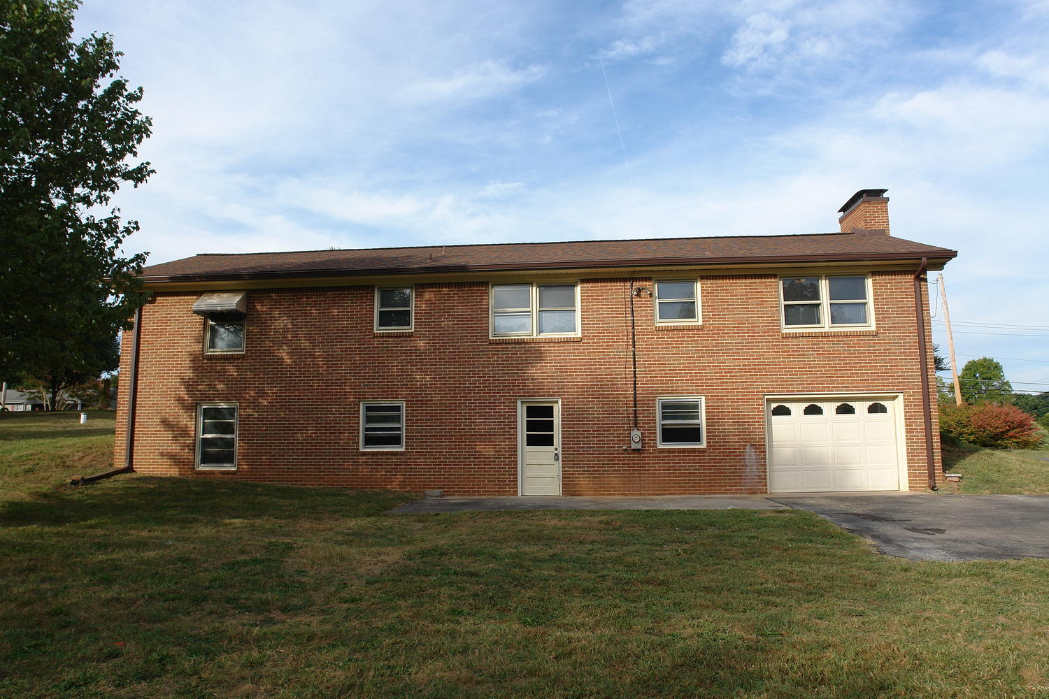 1520 West Ruritan Road Roanoke, VA 24012 - Photo 26 of 28 1520 W Ruritan Rd Roanoke VA-large-026-2