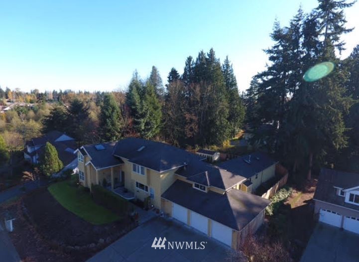 11149 Northeast 160th Place Bothell, WA 98011 - Photo 2 of 24 Gallery Image 2