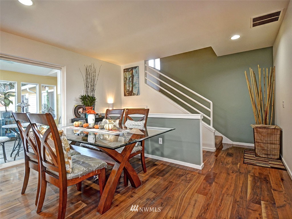 11149 Northeast 160th Place Bothell, WA 98011 - Photo 11 of 24 Gallery Image 11