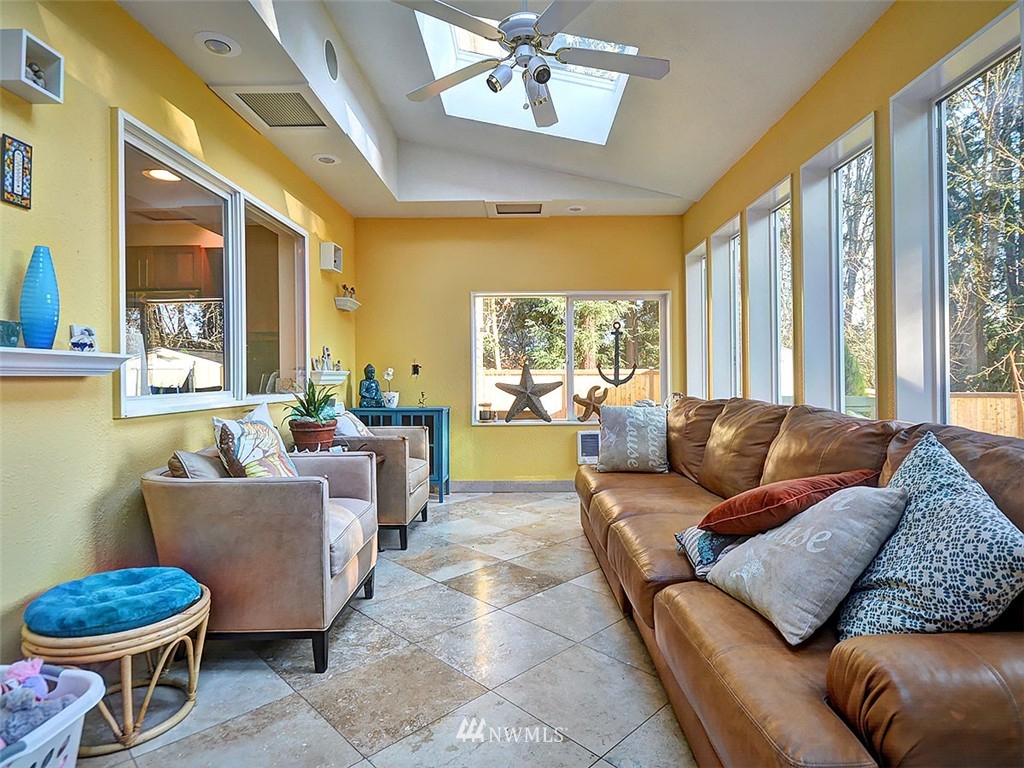 11149 Northeast 160th Place Bothell, WA 98011 - Photo 19 of 24 Gallery Image 19