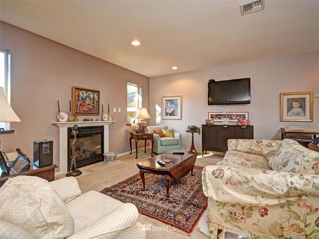 11149 Northeast 160th Place Bothell, WA 98011 - Photo 22 of 24 Gallery Image 22