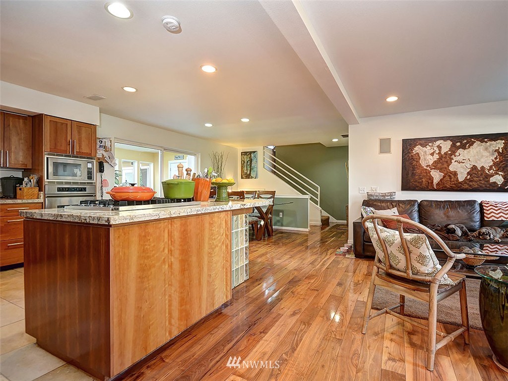 11149 Northeast 160th Place Bothell, WA 98011 - Photo 10 of 24 Gallery Image 10