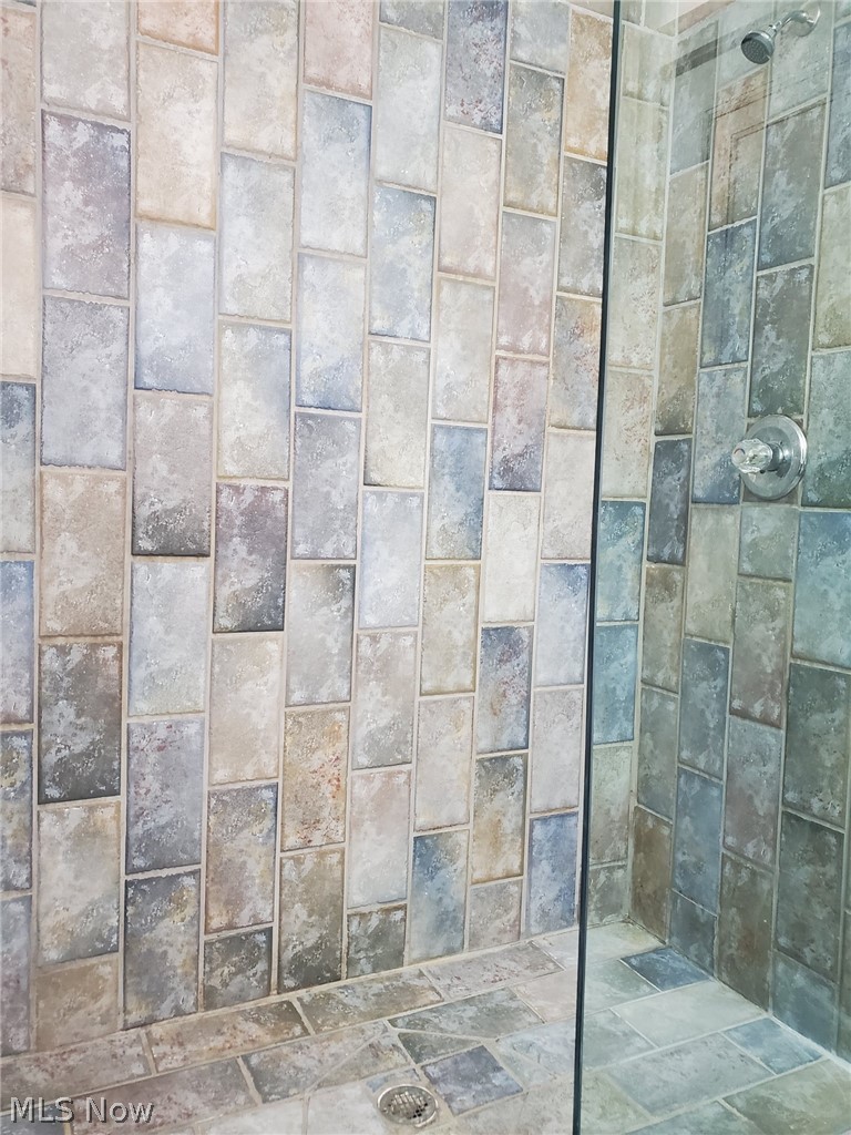 3409 Kildare Road Cleveland, OH 44118 - Photo 16 of 35 Gallery Image 16