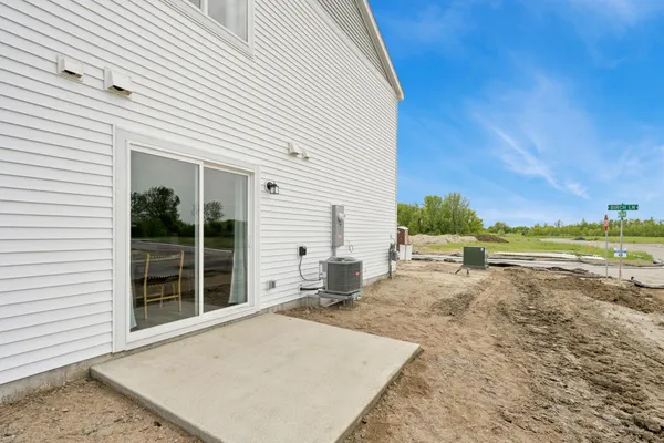 $282,900 | 2016 Apple Lane, Montrose, MN 55363