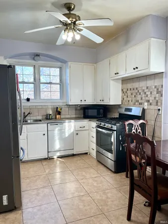 $199,900 | 507 North Geiger Street, Huntingburg, IN 47542