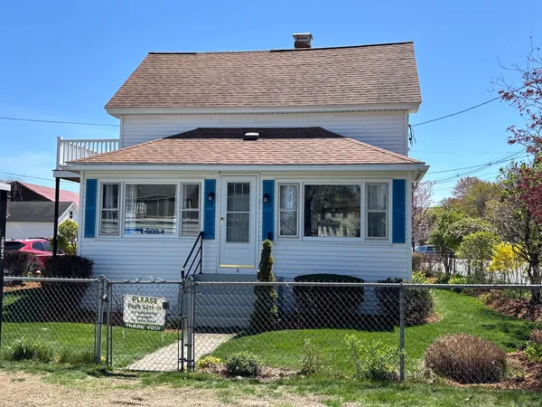 $424,900 | 4 Central Avenue, Northbridge, MA 01534
