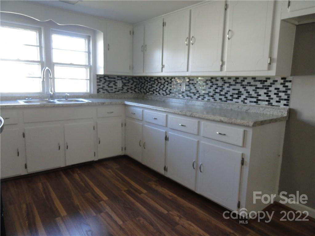 320 Morehead Road Marion, NC 28752 - Photo 15 of 36 Gallery Image 15