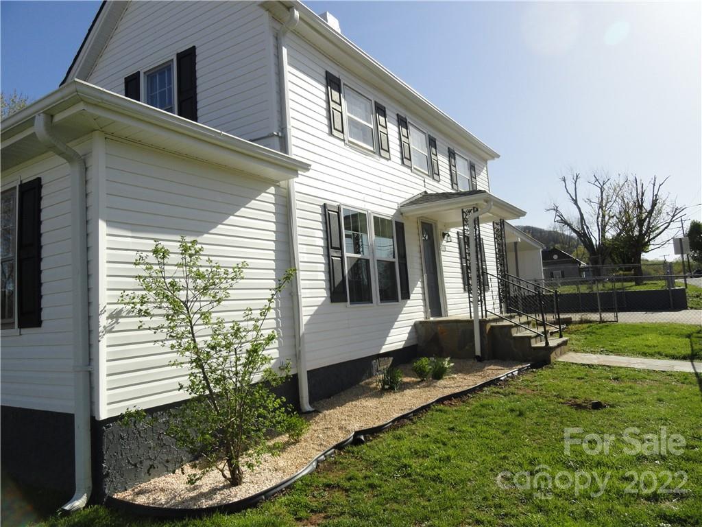 320 Morehead Road Marion, NC 28752 - Photo 5 of 36 Gallery Image 5
