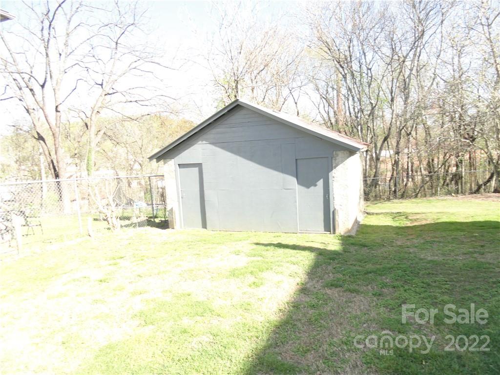 320 Morehead Road Marion, NC 28752 - Photo 9 of 36 Gallery Image 9