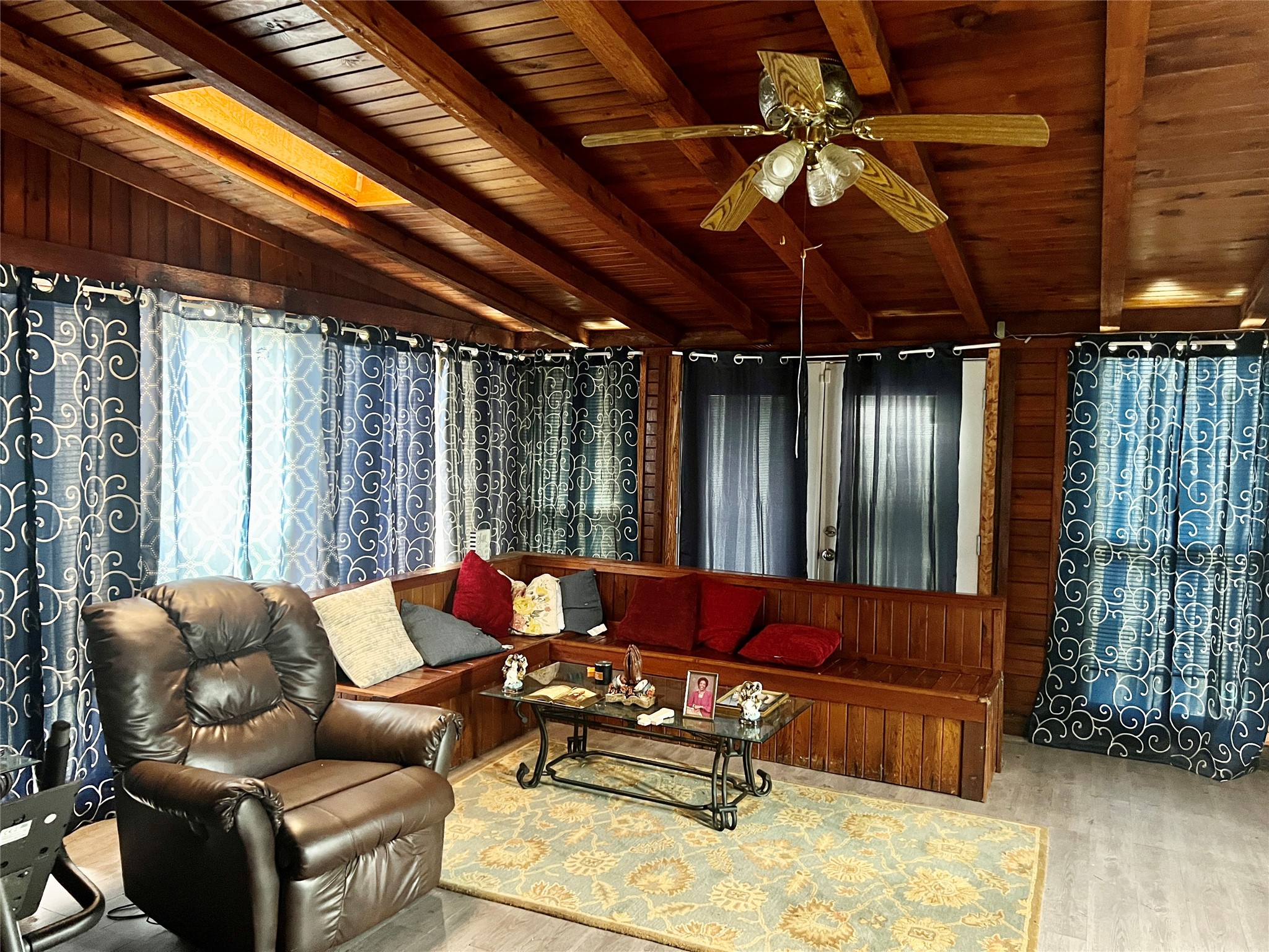 500 West 15th Street Port Arthur, TX 77640 - Photo 9 of 17 a patio with patio couch and table