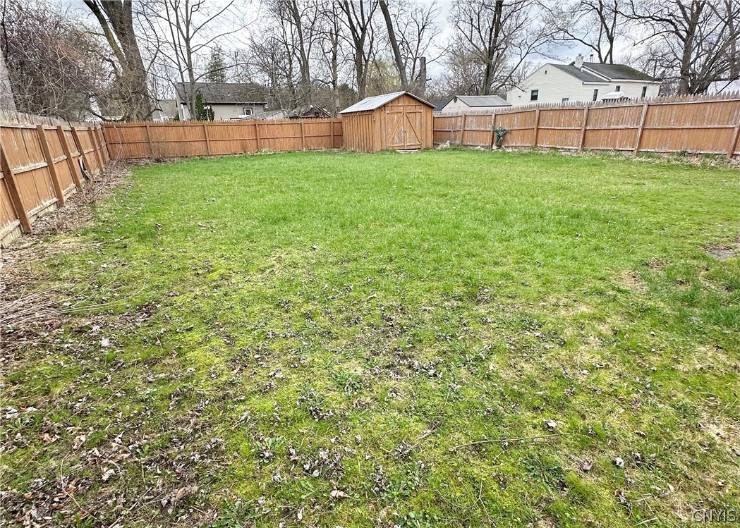 411 Boston Road Salina, NY 13211 - Photo 11 of 19