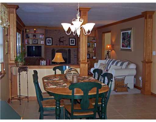 355 Ritter Road South Sewickley, PA 15143 - Photo 6 of 18 Den/Family/Great Room.