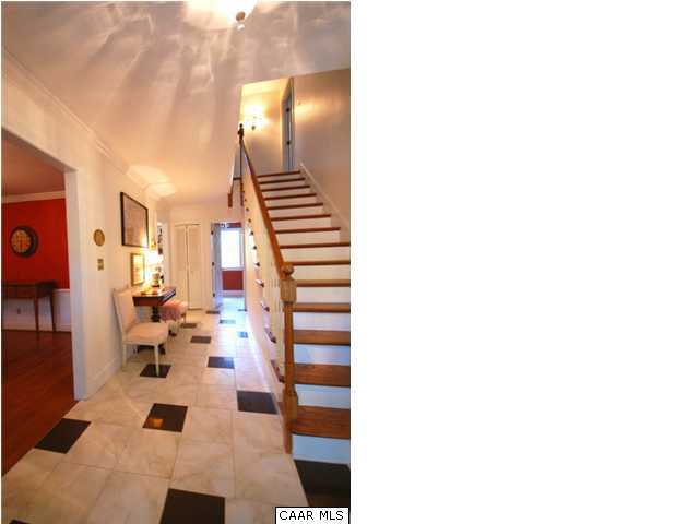 2509 Free Union Road Charlottesville, VA 22901 - Photo 3 of 31 Foyer