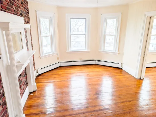 $2,000 | 53 Bancroft Street, Unit 2, Providence, RI 02909