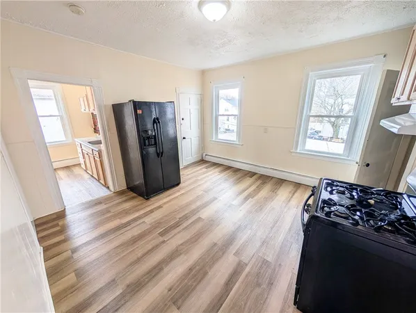 $2,000 | 53 Bancroft Street, Unit 2, Providence, RI 02909