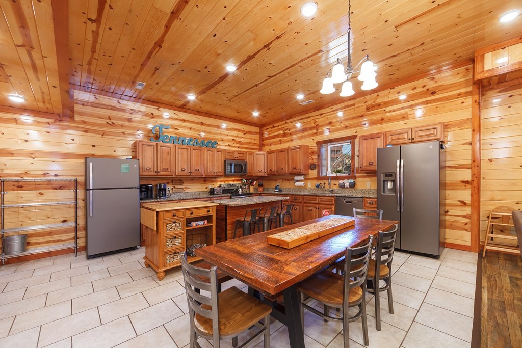 2517 Laurel Point Way, Unit LAZYBEARLODGE Sevierville, TN 37862 - Photo 9 of 51 Gallery Image 9