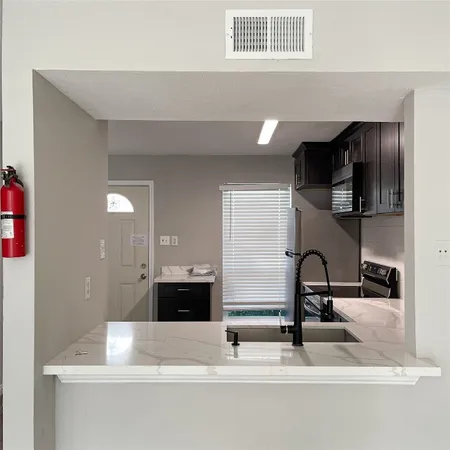 $1,250 | 8718 Victorian Village Drive, Unit 8718, Houston, TX 77071