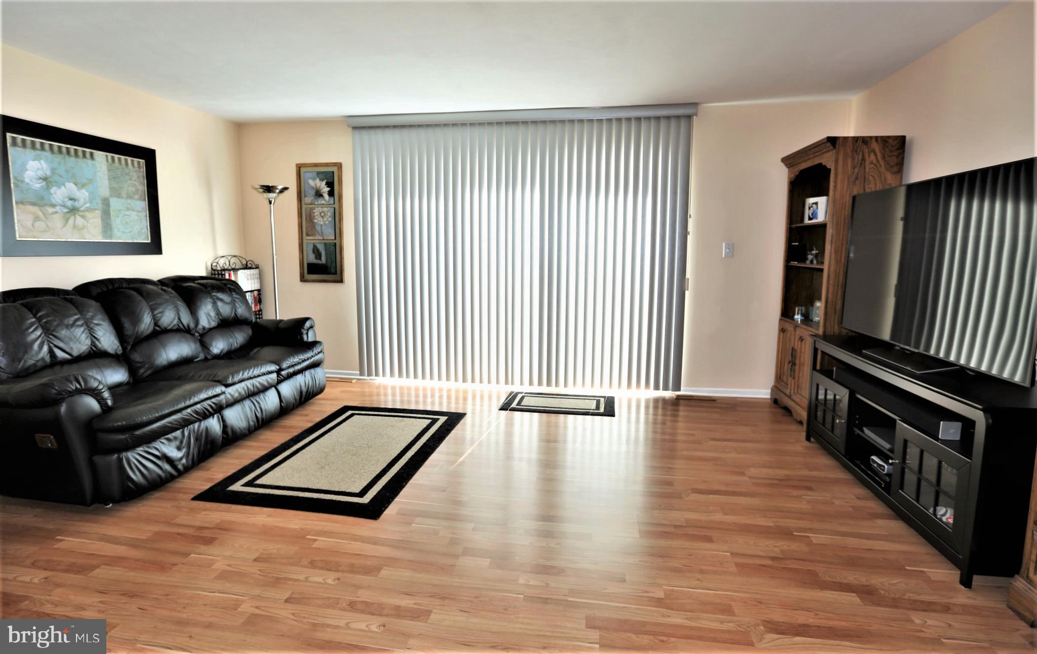 368 Bolton Road Hightstown, NJ 08520 - Photo 4 of 24 Gallery Image 4