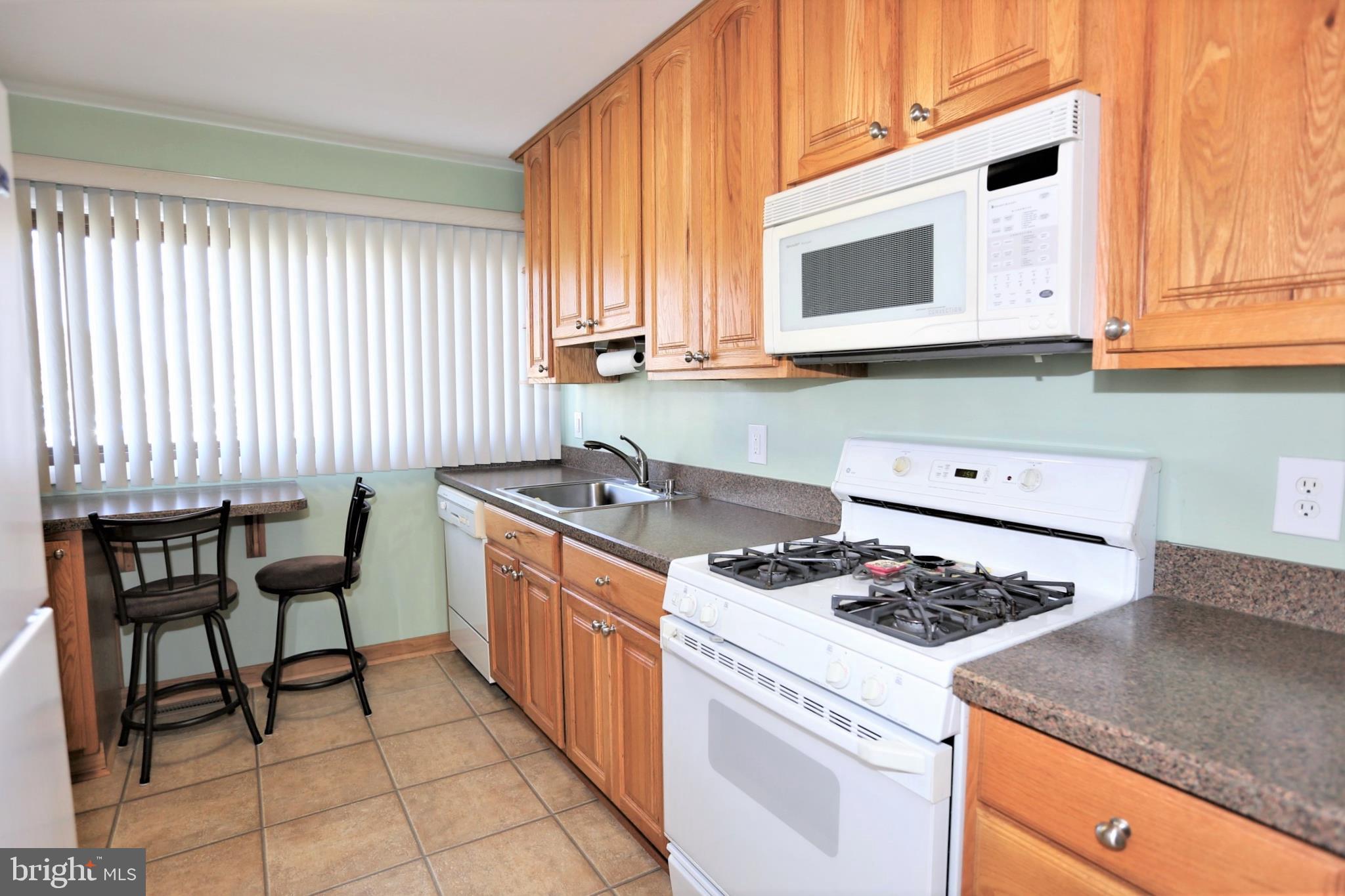 368 Bolton Road Hightstown, NJ 08520 - Photo 8 of 24 Gallery Image 8