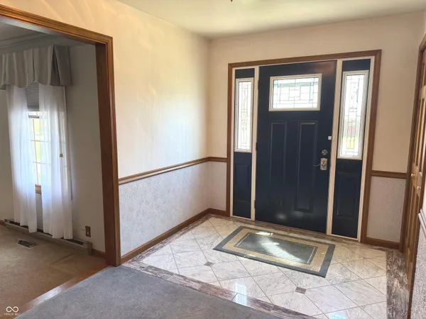 $439,900 | 353 East Rivercrest Drive, Rushville, IN 46173