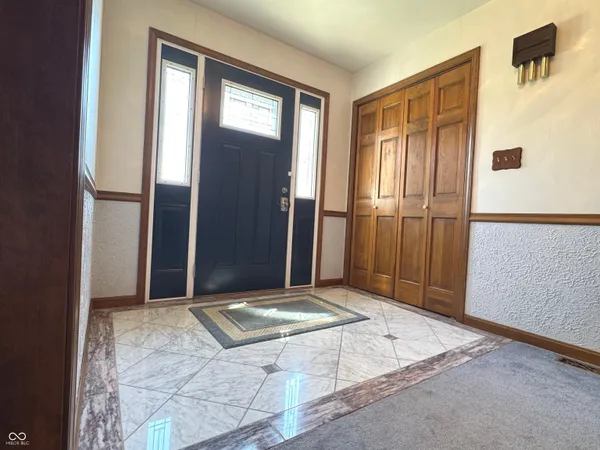 $439,900 | 353 East Rivercrest Drive, Rushville, IN 46173