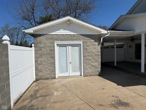 $439,900 | 353 East Rivercrest Drive, Rushville, IN 46173