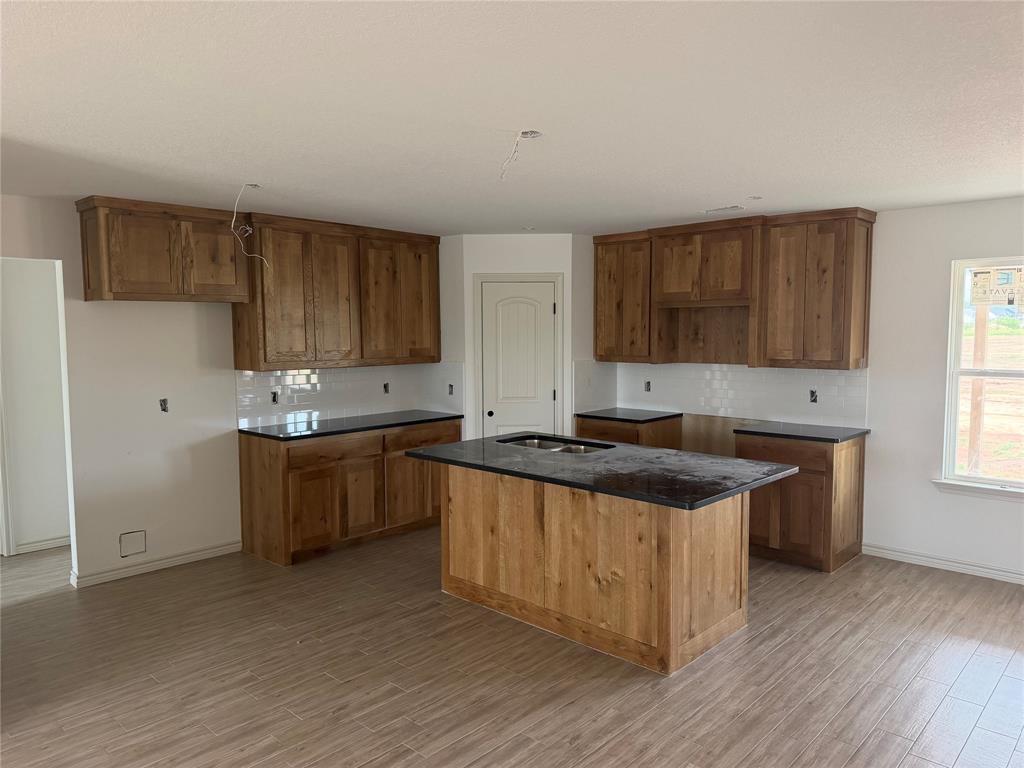 233 Altom Road Springtown, TX 76082 - Photo 2 of 7