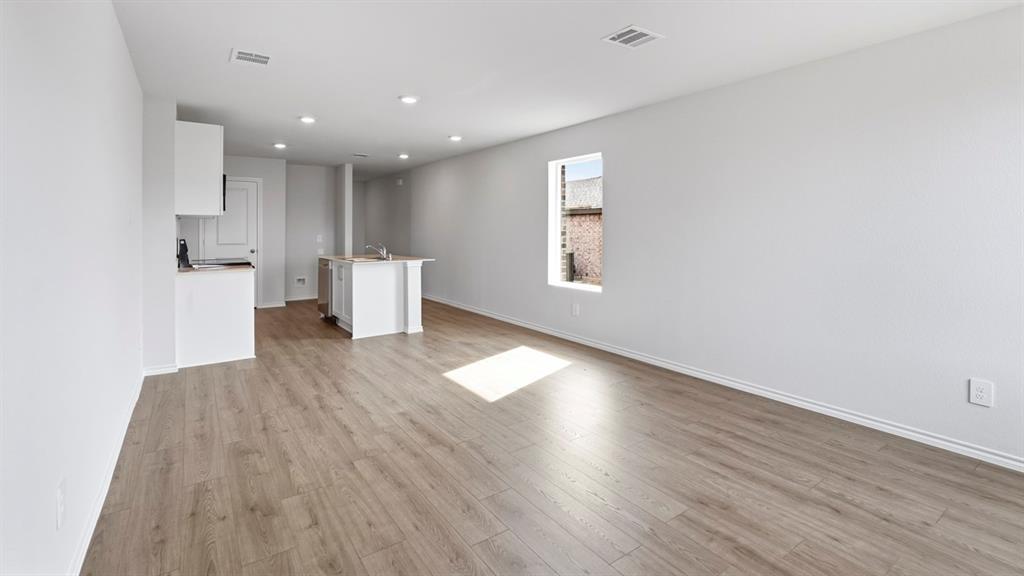3526 Spring Time Street Forney, TX 75126 - Photo 10 of 27 Living room
