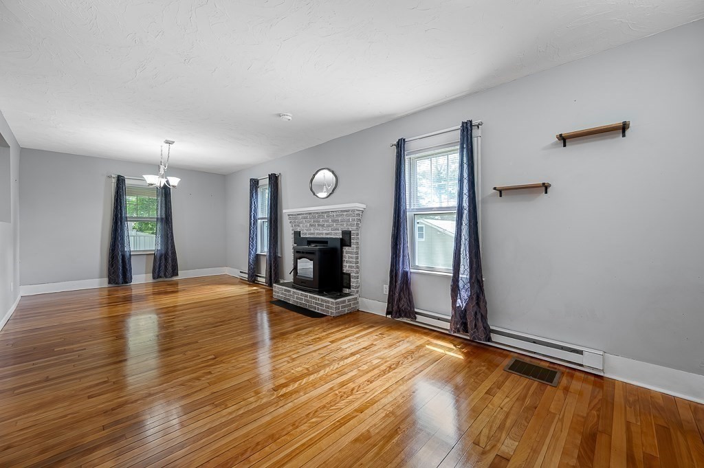 8 Simone Street Worcester, MA 01604 - Photo 15 of 35