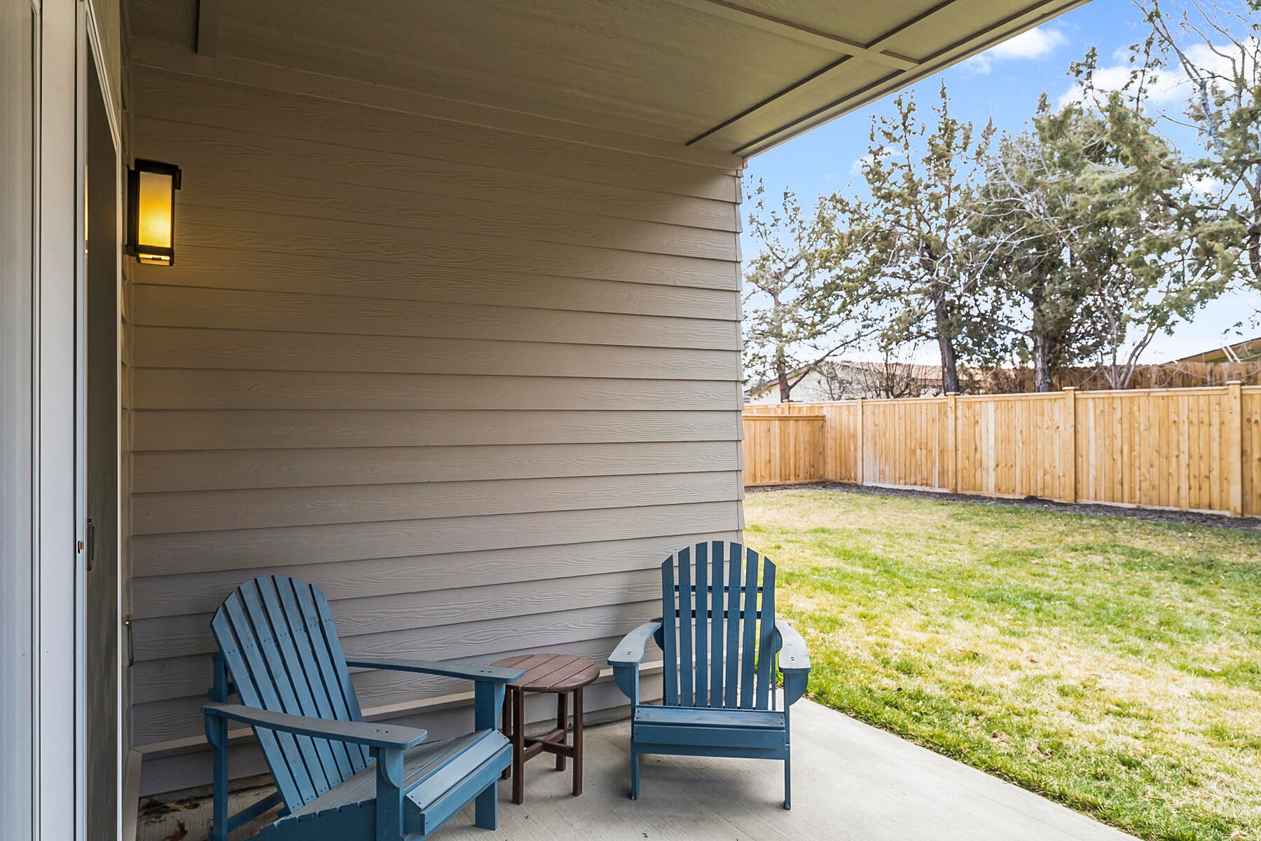 723 Northwest Rimrock Drive Redmond, OR 97756 - Photo 29 of 35 Covered Patio