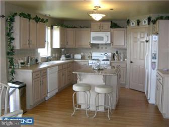 212 North Sandy Lane Sinking Spring, PA 19608 - Photo 2 of 12