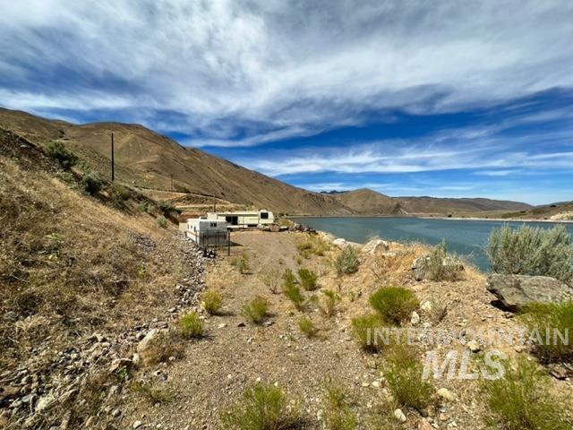 32214 Snake River Road Huntington, OR 97907 - Photo 12 of 31 Mountain view featuring a large body of water