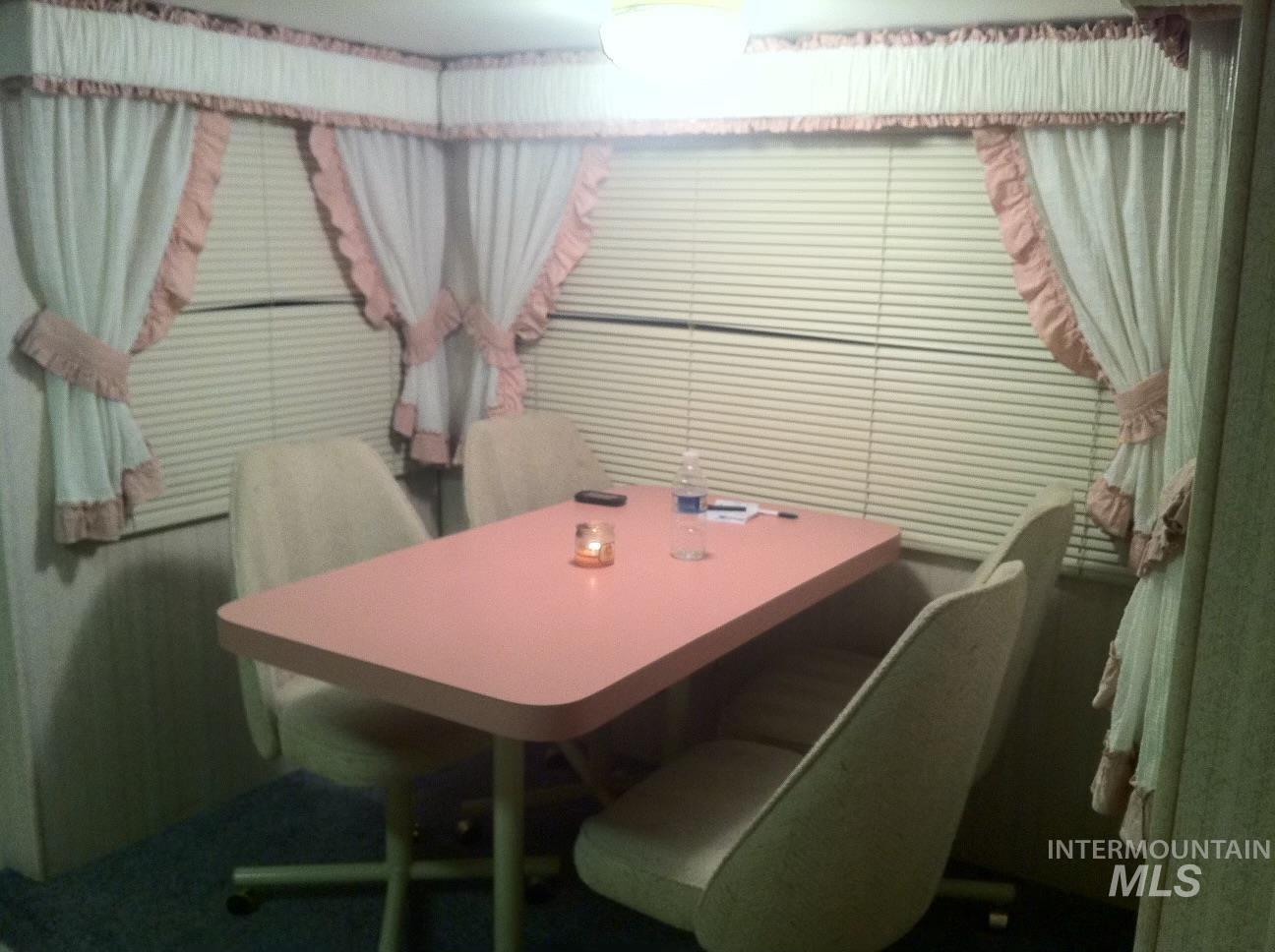 32214 Snake River Road Huntington, OR 97907 - Photo 21 of 31 View of dining room