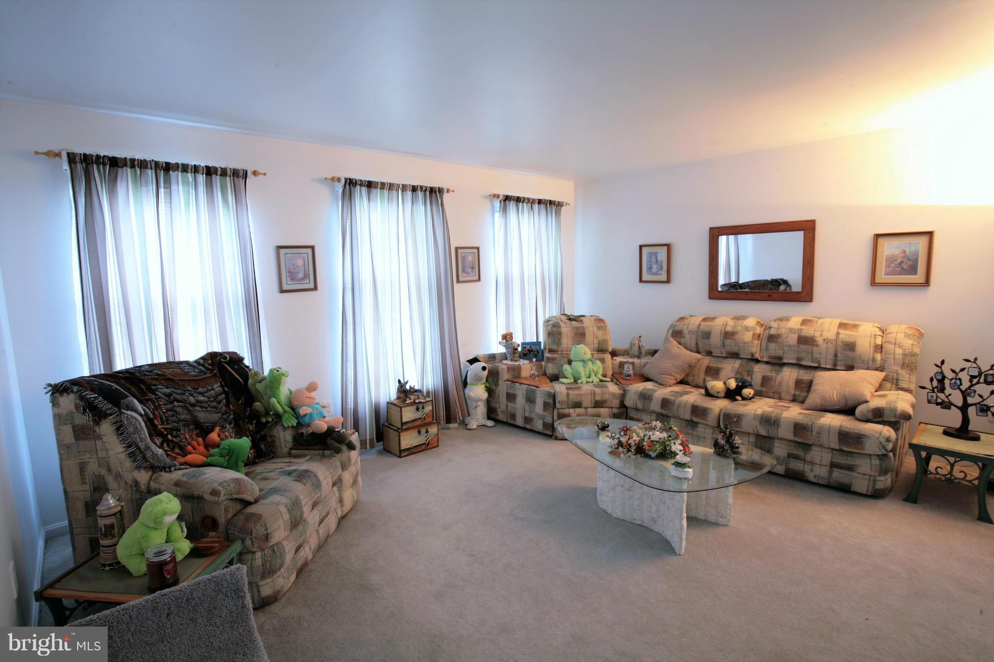 562 Pasture Brook Road Severn, MD 21144 - Photo 7 of 29 Living Room