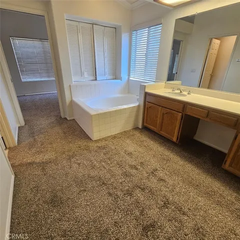 $3,500 | 2871 New Castle Way, Corona, CA 92879