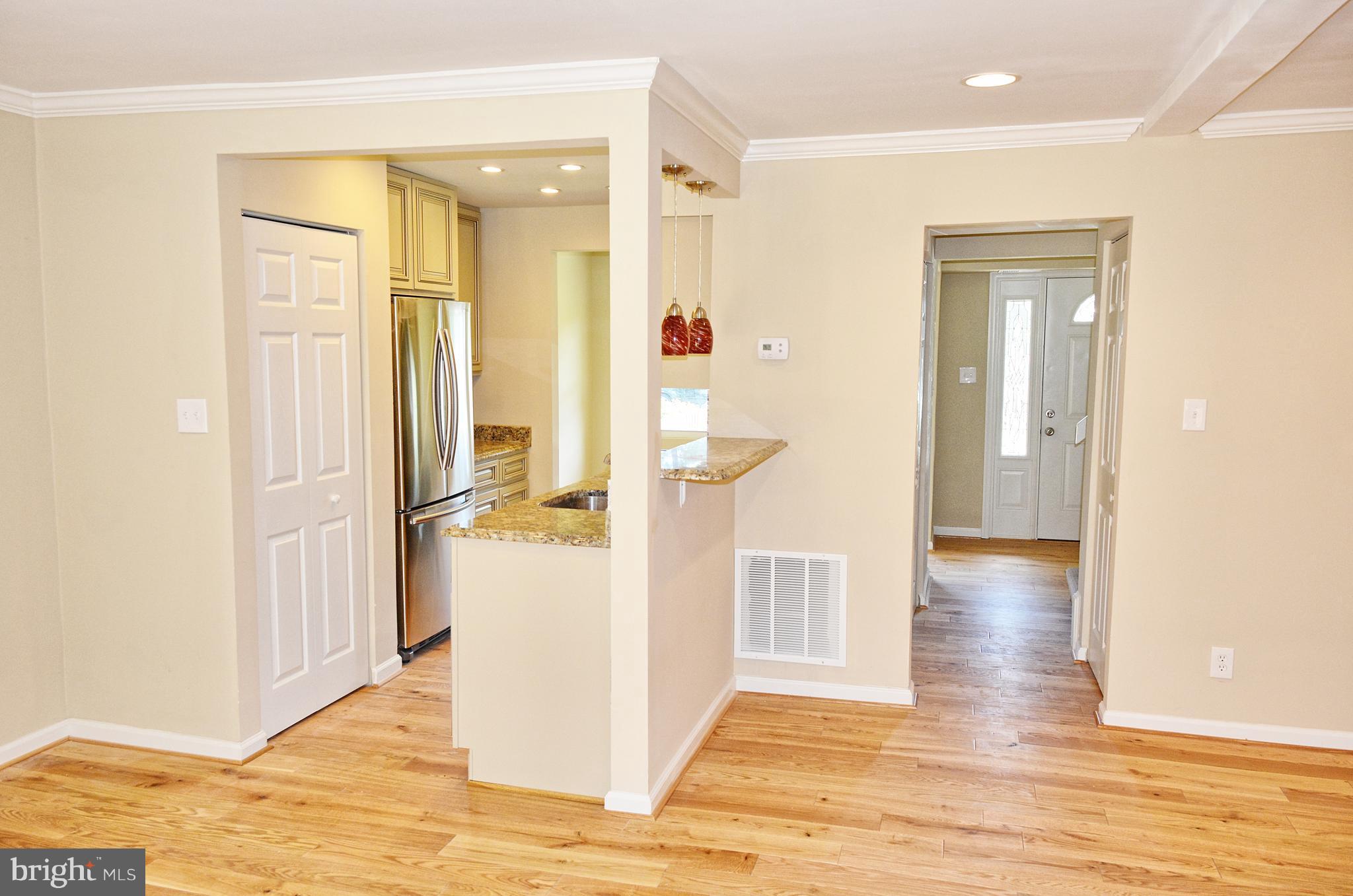 17504 Hoskinson Road Poolesville, MD 20837 - Photo 5 of 13 Interior (General)