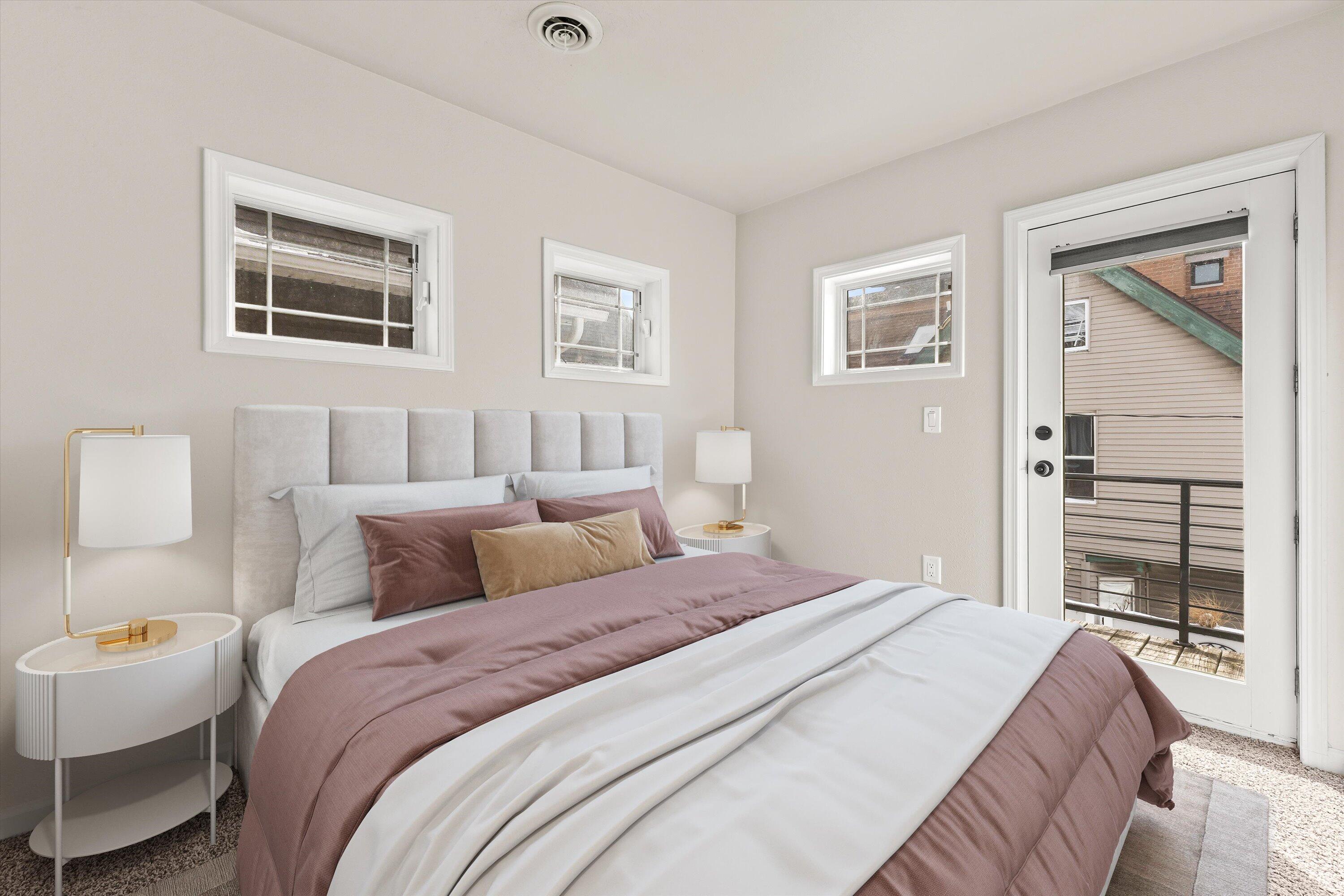 1725 North Astor Street Milwaukee, WI 53202 - Photo 13 of 38 04-IMG_0807_Final