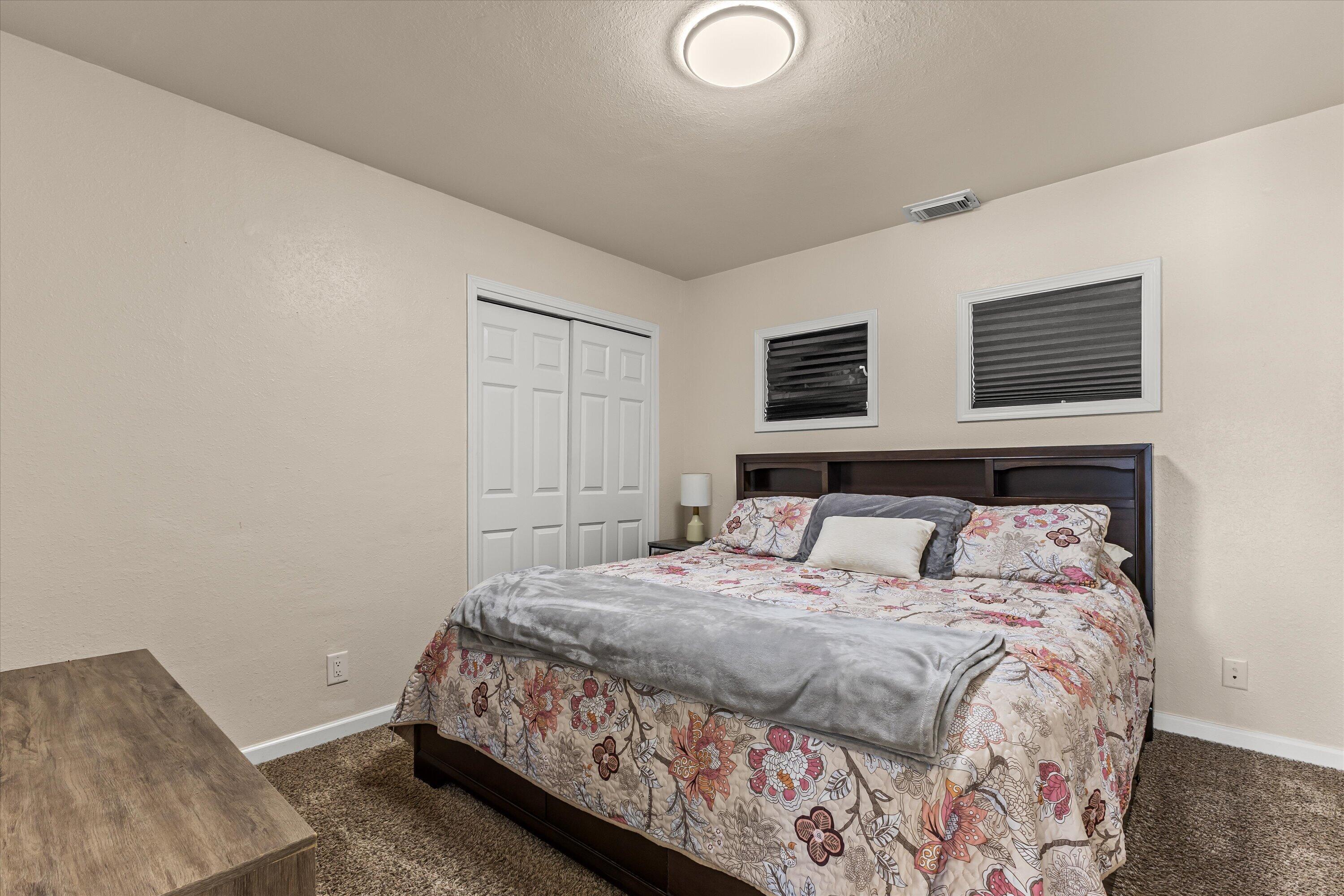 1725 North Astor Street Milwaukee, WI 53202 - Photo 14 of 38 14-IMG_0877