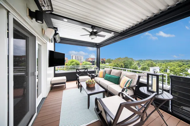 $2,499,000 | 121 West Kingsley Street, Unit 502, Ann Arbor, MI 48104