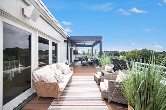 $2,499,000 | 121 West Kingsley Street, Unit 502, Ann Arbor, MI 48104