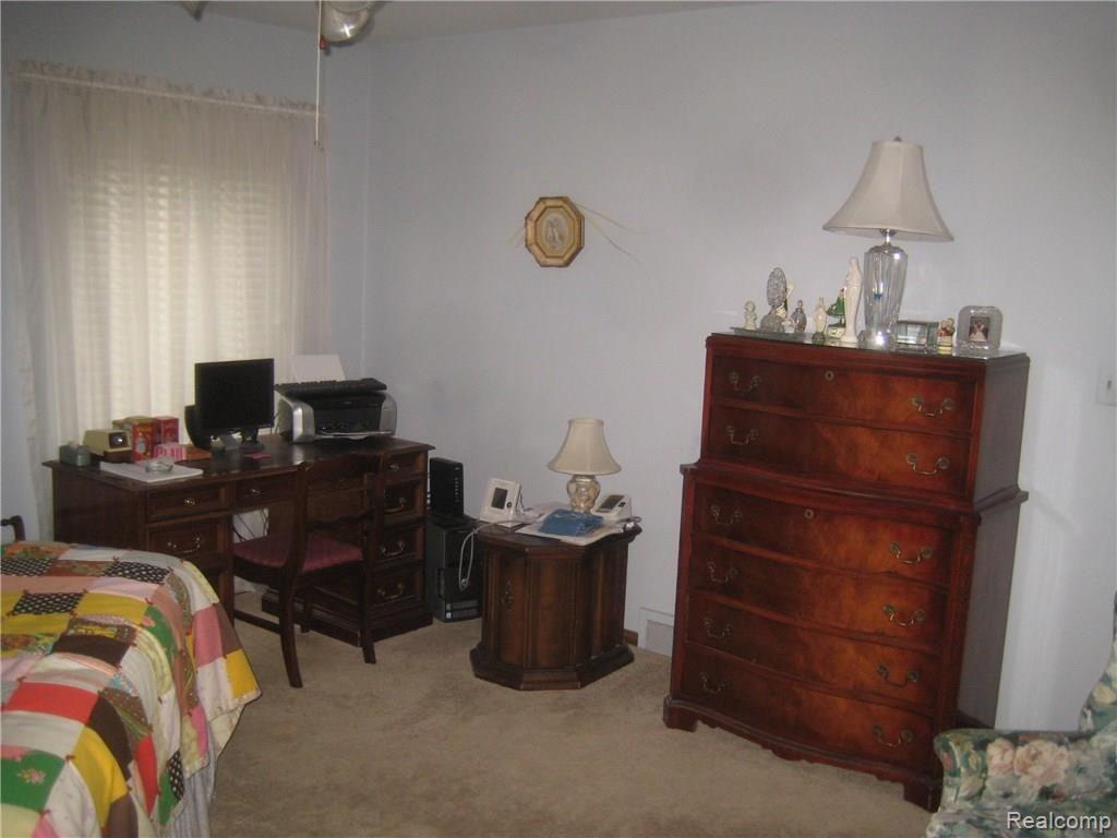 749 Harcourt Road Grosse Pointe Park, MI 48230 - Photo 34 of 80