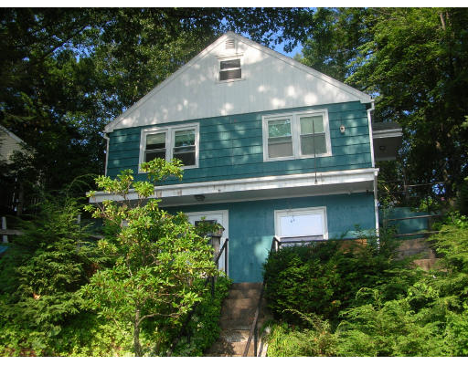 34 Beach Road Southwick, MA 01077 - Photo 3 of 5 Gallery Image 3