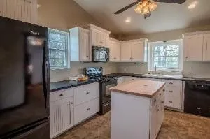 $249,500 | 403 Locust Street, Harrisonville, MO 64701
