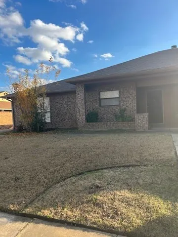 $1,900 | 2420 Dalewood Lane, Bedford, TX 76022