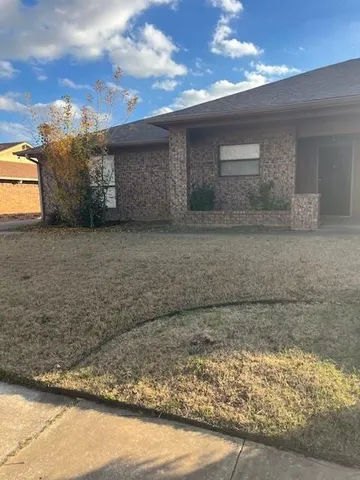 $1,900 | 2420 Dalewood Lane, Bedford, TX 76022