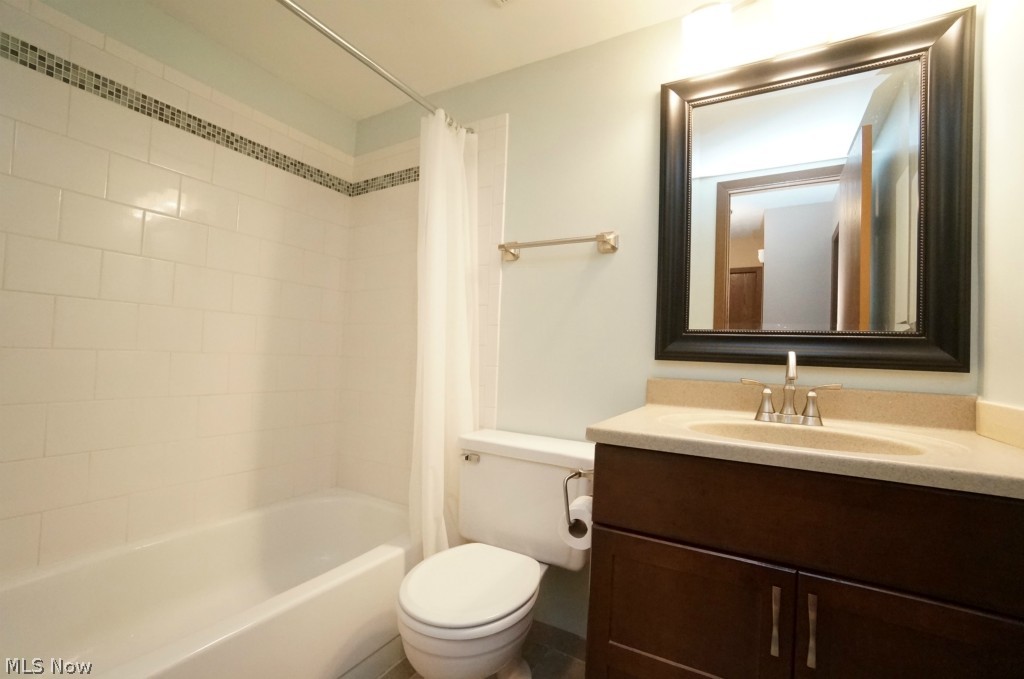 3237 Mayfield Road, Unit 2 Cleveland Heights, OH 44118 - Photo 19 of 25 Gallery Image 19