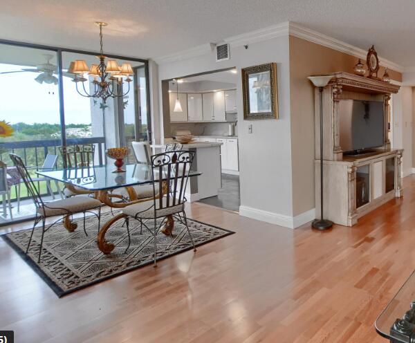 1962 Bridgewood Drive, Unit 1962 Boca Raton, FL 33434 - Photo 6 of 12 Dining