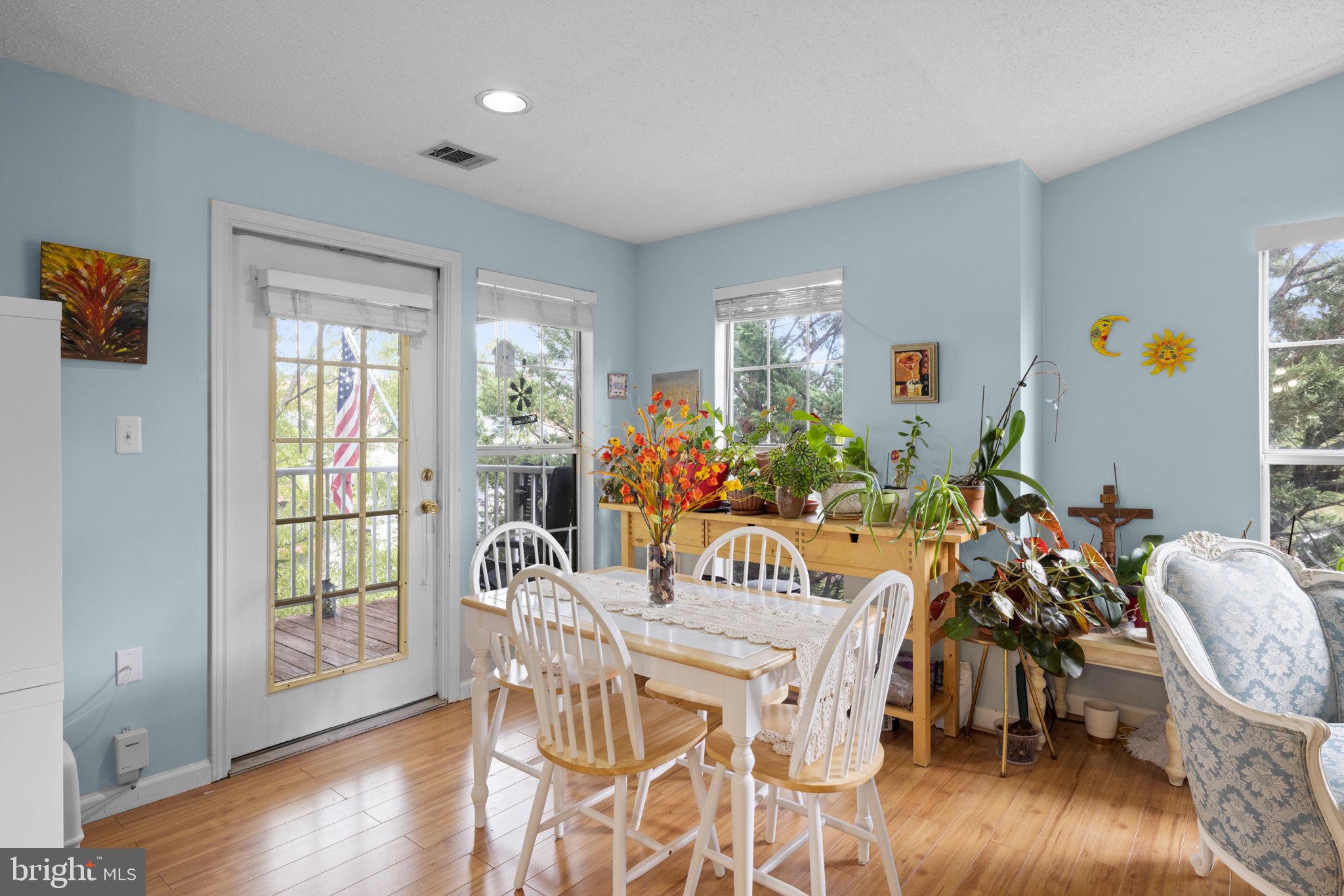 20957 Timber Ridge Terrace, Unit 301 Ashburn, VA 20147 - Photo 6 of 19 Gallery Image 6