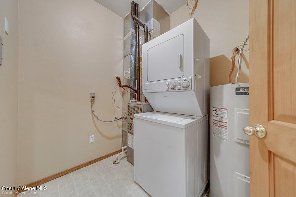 46700 Highway 200, Unit 103 Hope, ID 83836 - Photo 23 of 37 Laundry Room